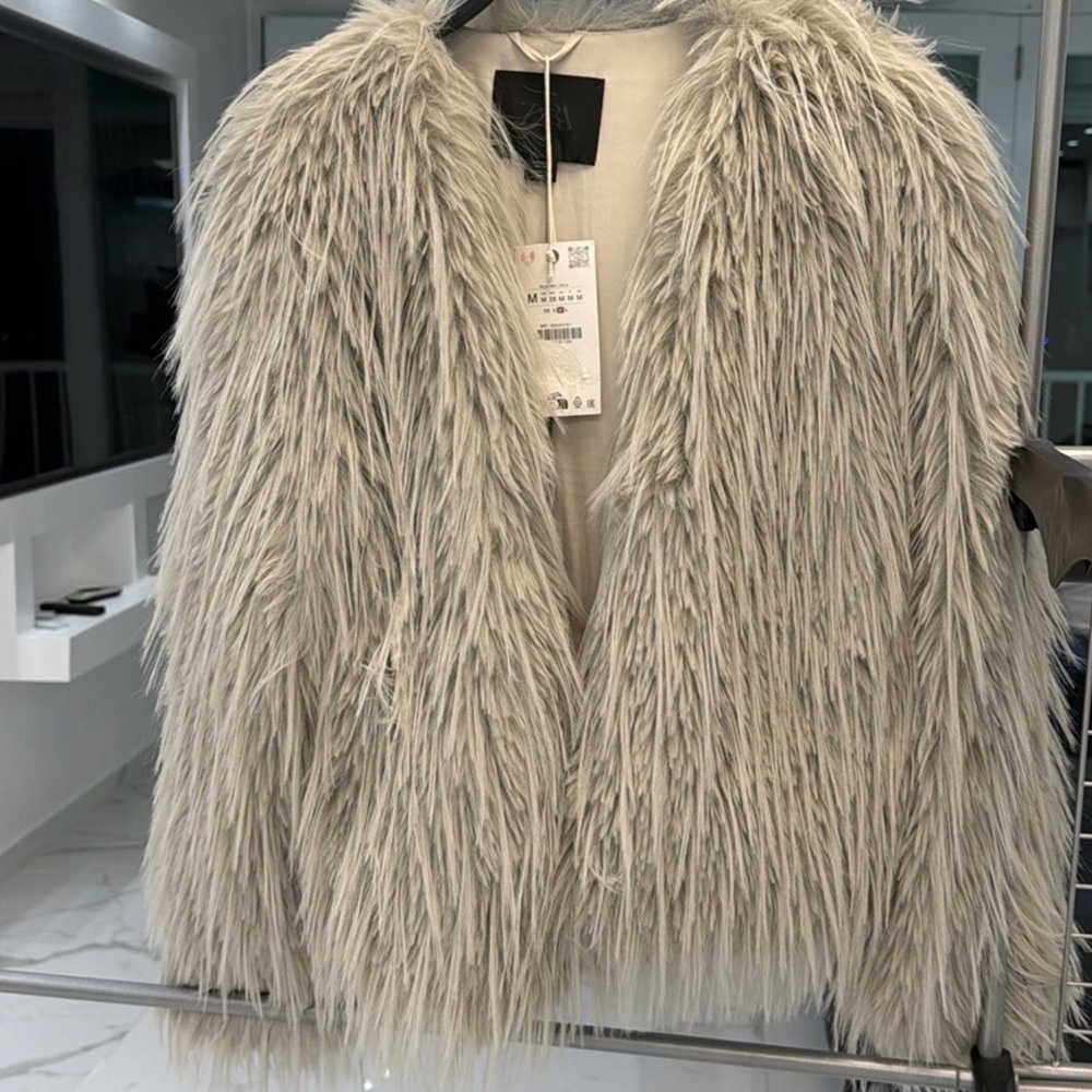 Zara faux fur coat, light grey - Picture 9 of 14